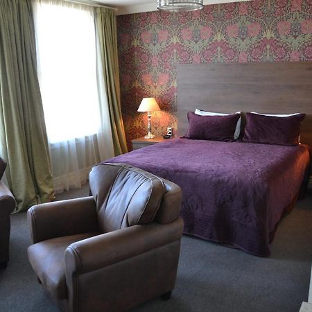 Brydone Hotel Oamaru Bagian luar foto