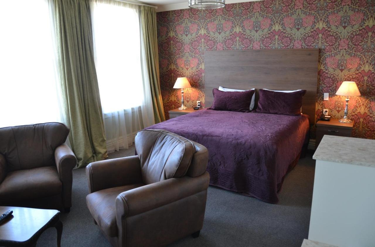 Brydone Hotel Oamaru Bagian luar foto
