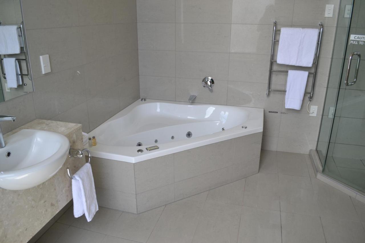 Brydone Hotel Oamaru Bagian luar foto