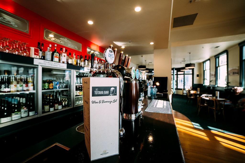 Brydone Hotel Oamaru Bagian luar foto