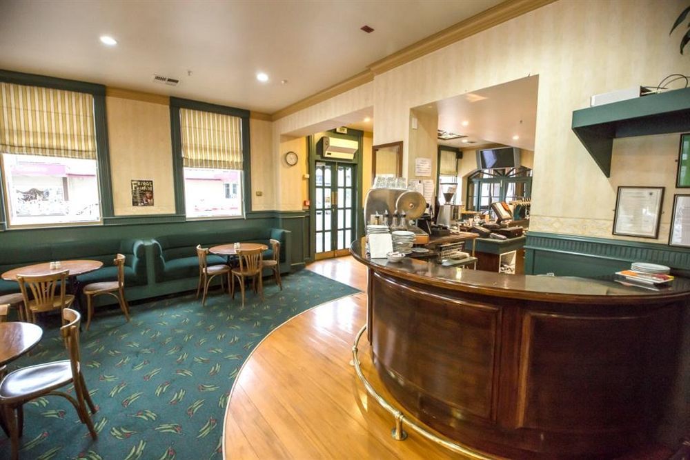 Brydone Hotel Oamaru Bagian luar foto