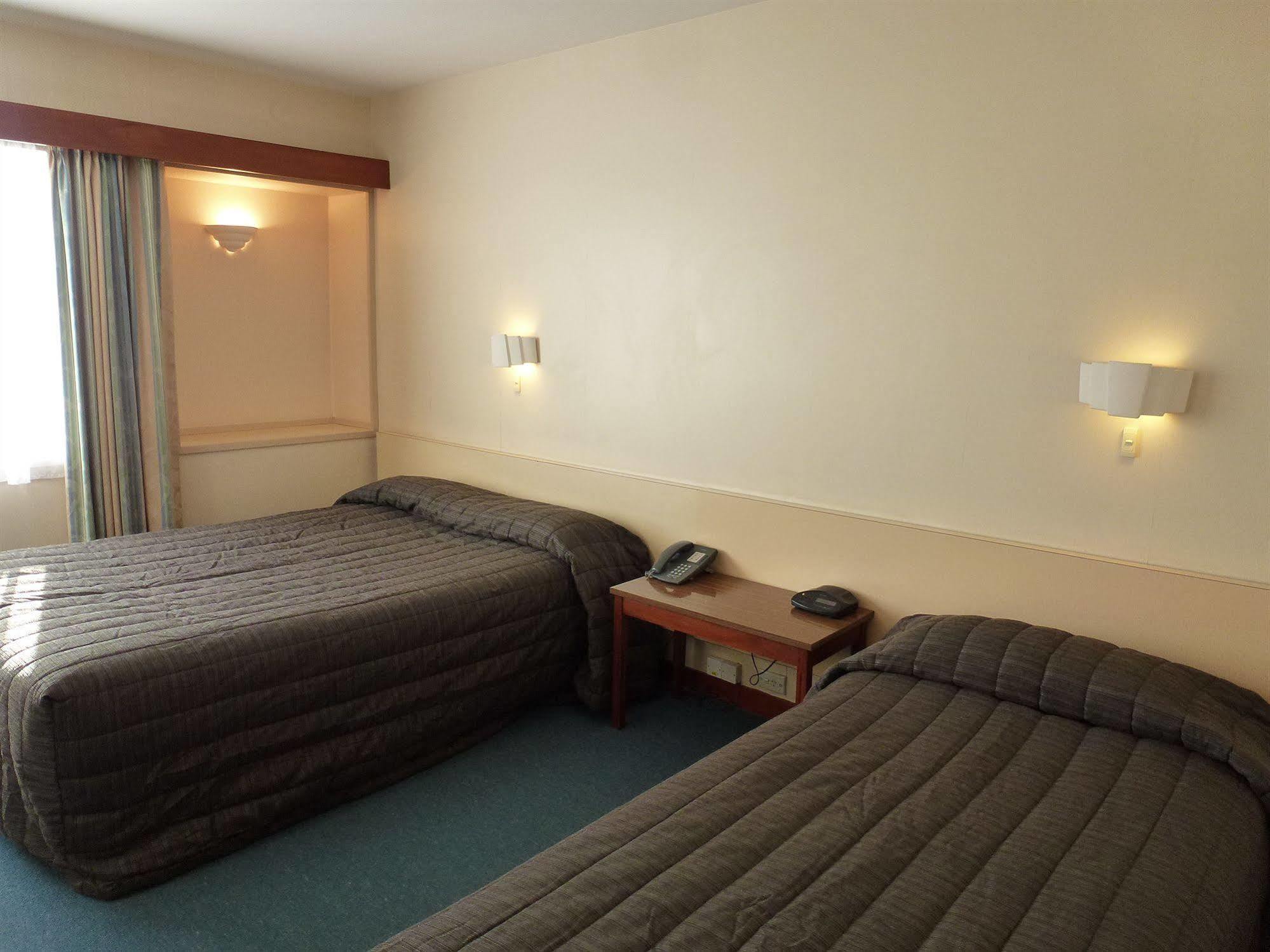 Brydone Hotel Oamaru Bagian luar foto